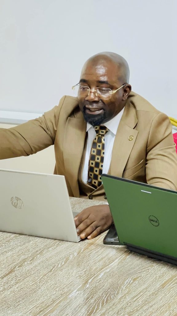 Moussa Doumbouya Consultant, Expert en Statistique 📉 CEO Crisse-Stat-Consulting